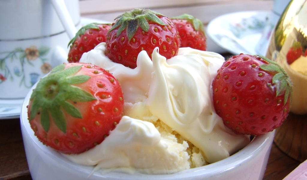 Strawberries and cream